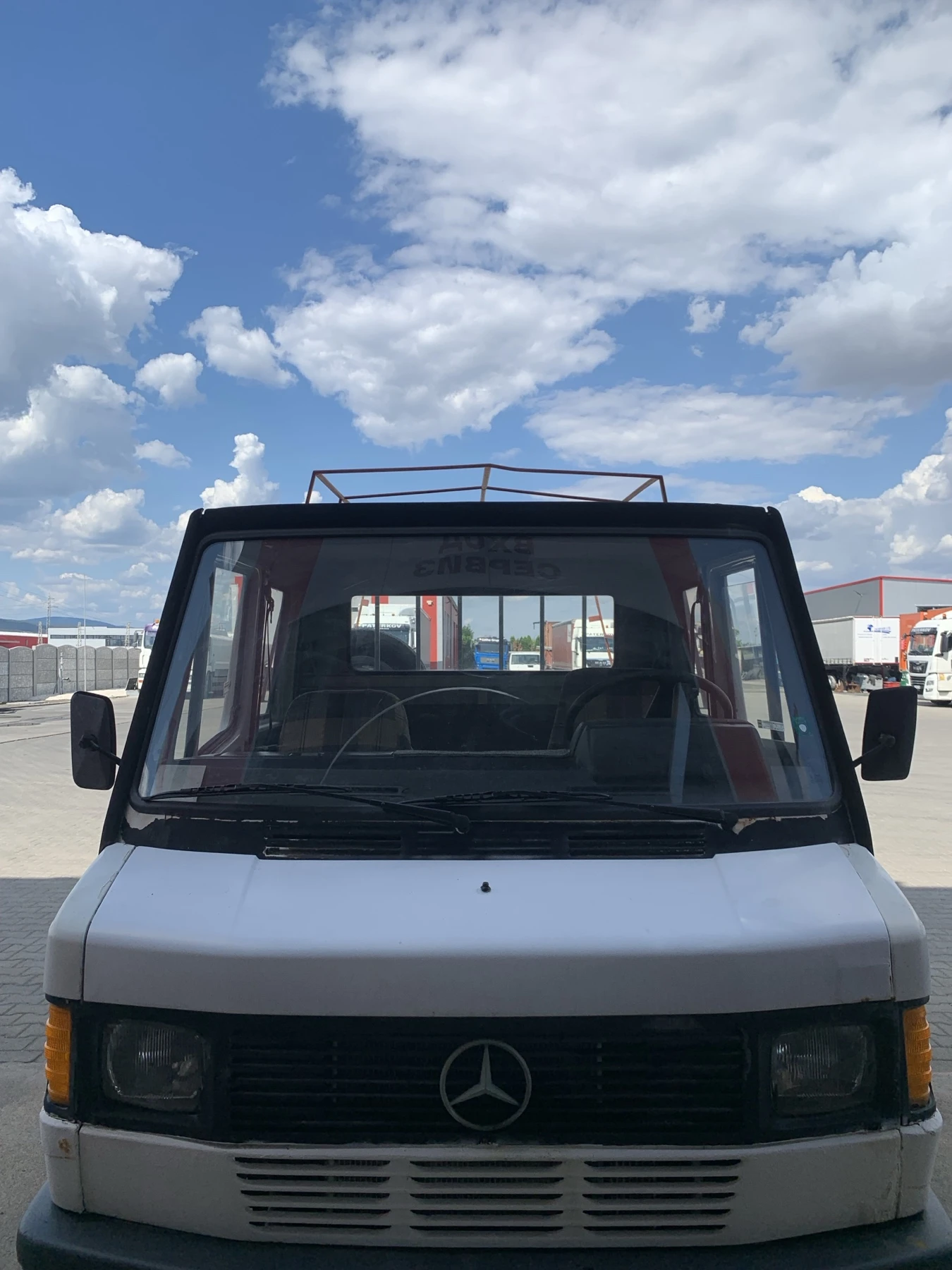 Mercedes-Benz 208  - изображение 8