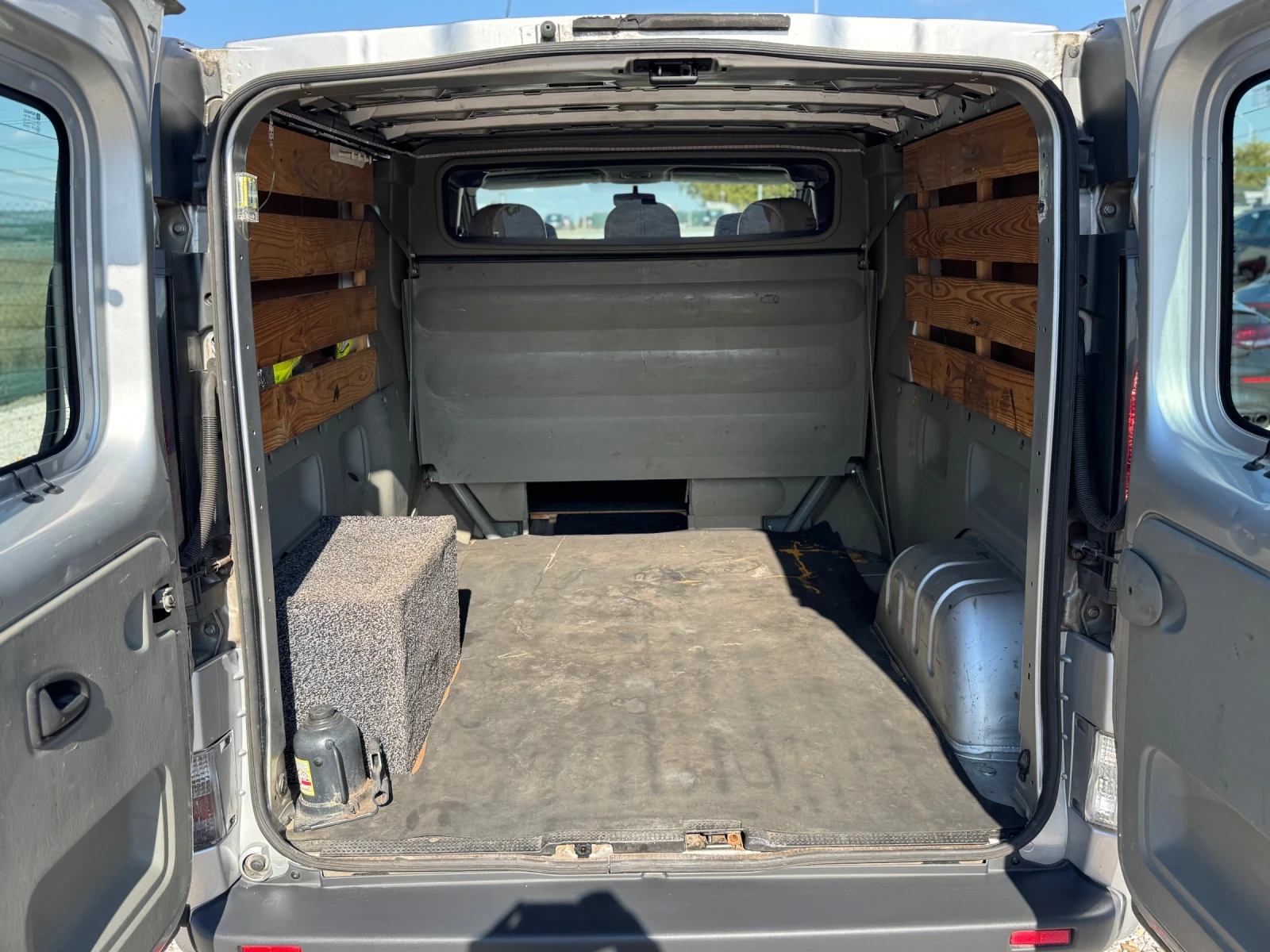 Renault Trafic 1.9 DCI L2 H1 - изображение 6