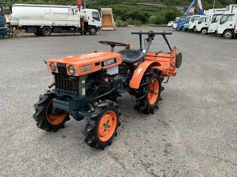 Трактор Kubota B6000DT, снимка 1 - Селскостопанска техника - 42746726