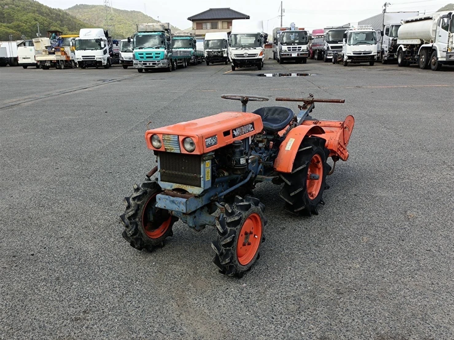 Трактор Kubota B6000DT - изображение 6