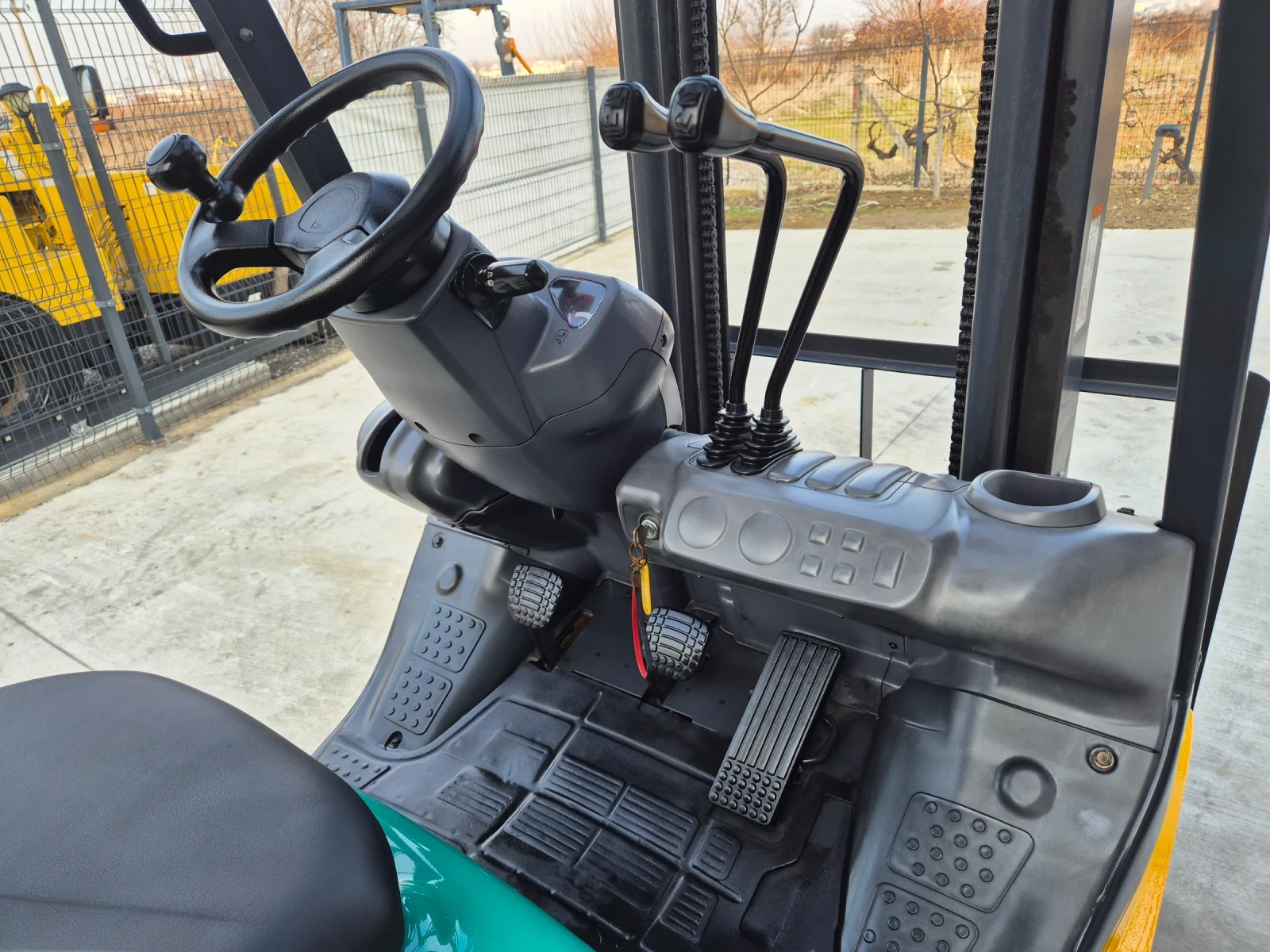  Komatsu  *  *   * ! | Mobile.bg   11