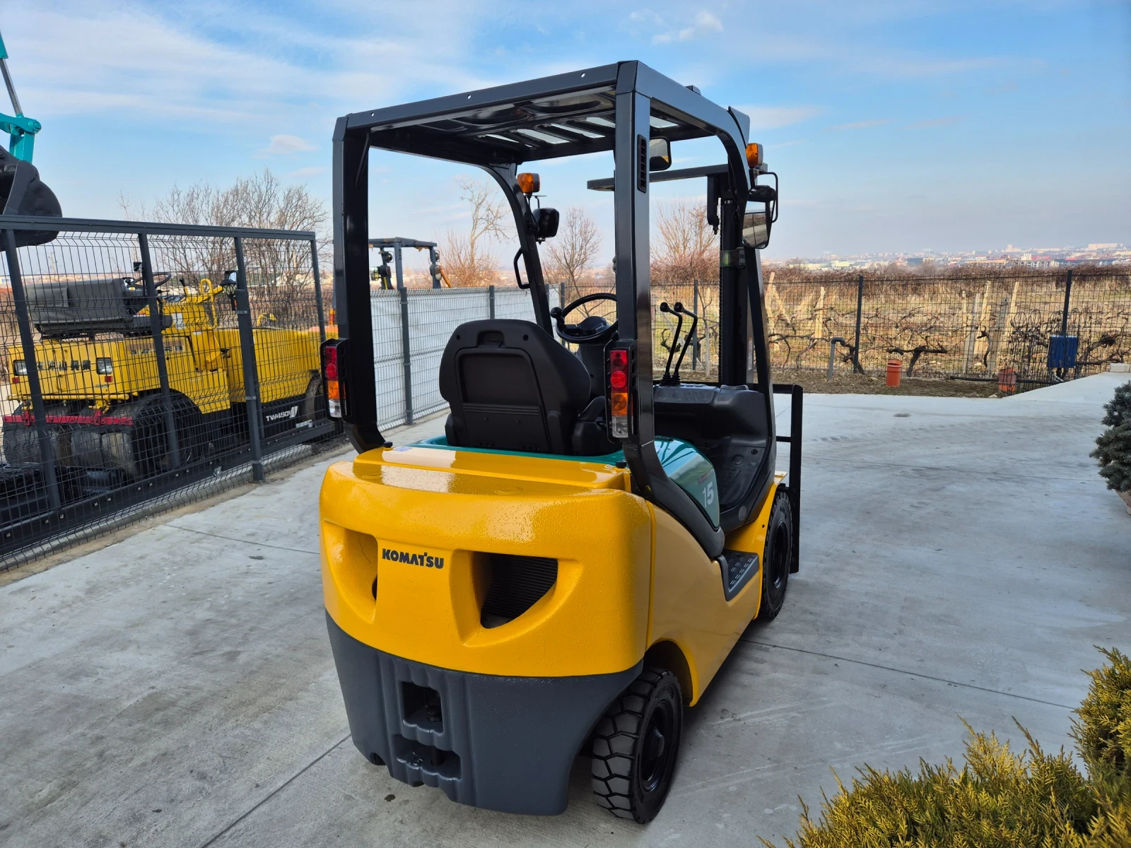  Komatsu  *  *   * ! | Mobile.bg   5