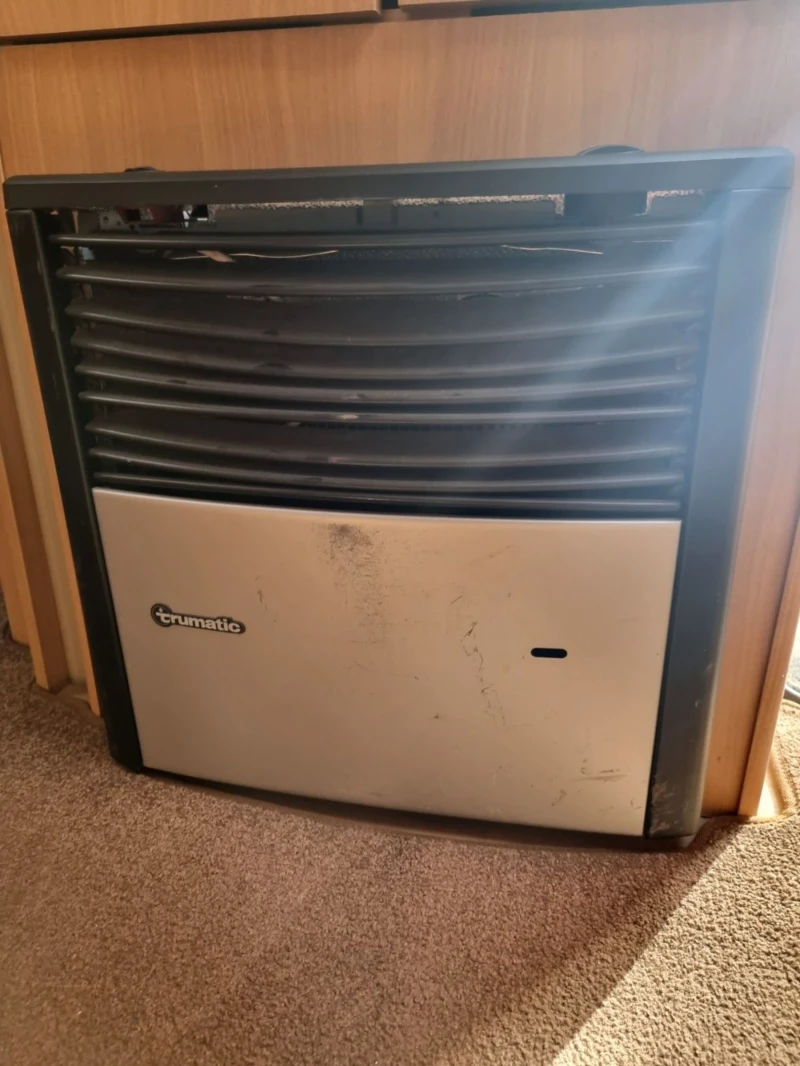 Каравана Swift MERLIN S53, снимка 8 - Каравани и кемпери - 51522978