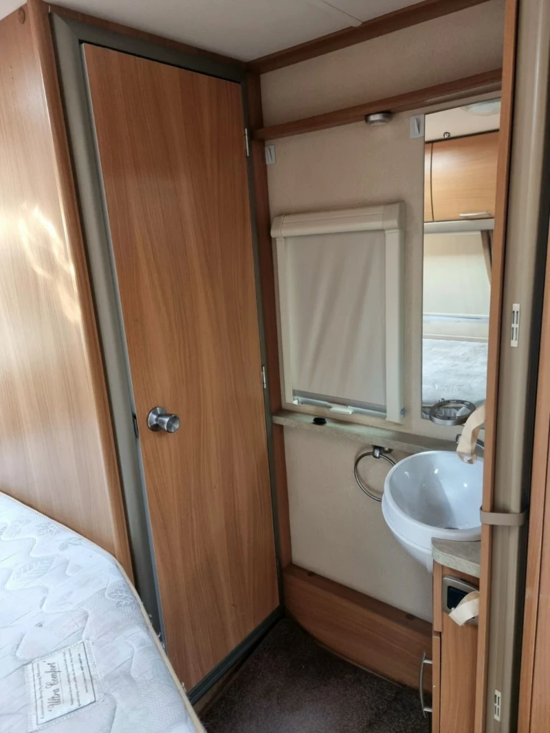 Каравана Swift MERLIN S53, снимка 12 - Каравани и кемпери - 51522978