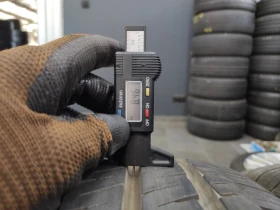 Гуми Летни 235/65R16, снимка 4