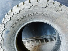 Гуми Всесезонни 235/75R15, снимка 4 - Гуми и джанти - 44388279