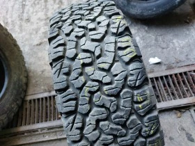 Гуми Всесезонни 235/75R15, снимка 3 - Гуми и джанти - 44388279