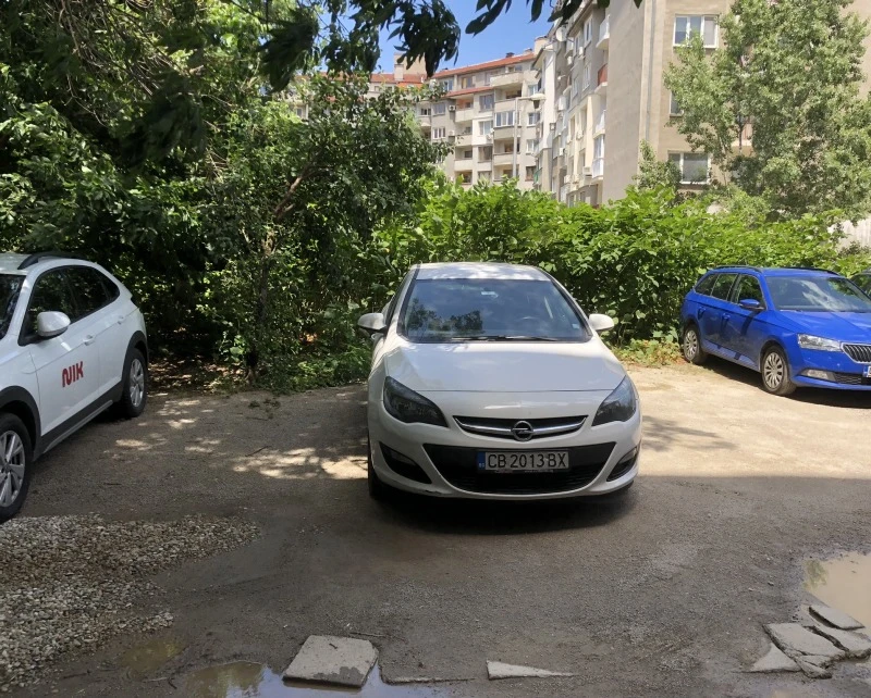 Opel Astra, снимка 1 - Автомобили и джипове - 47184674