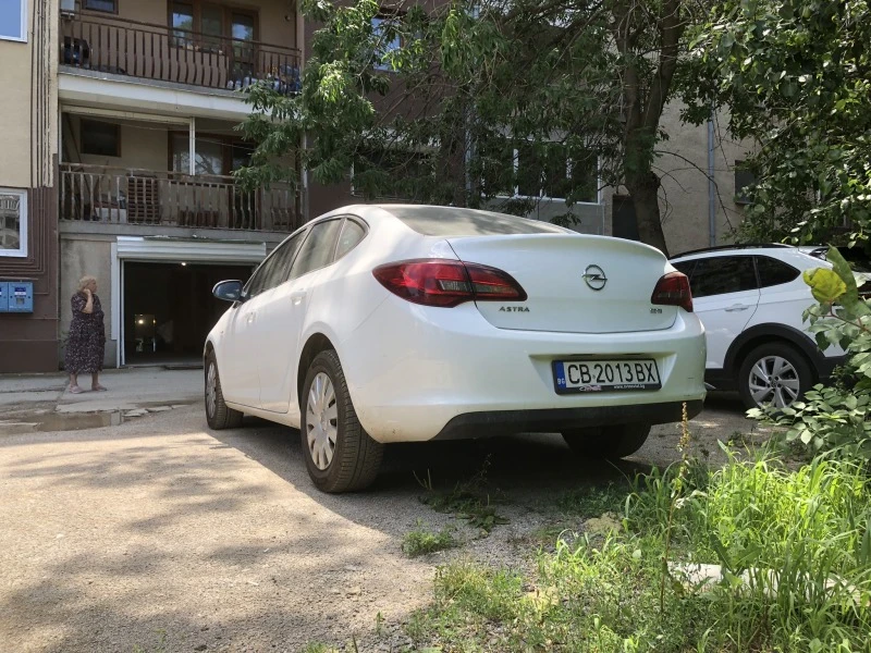 Opel Astra, снимка 4 - Автомобили и джипове - 47184674