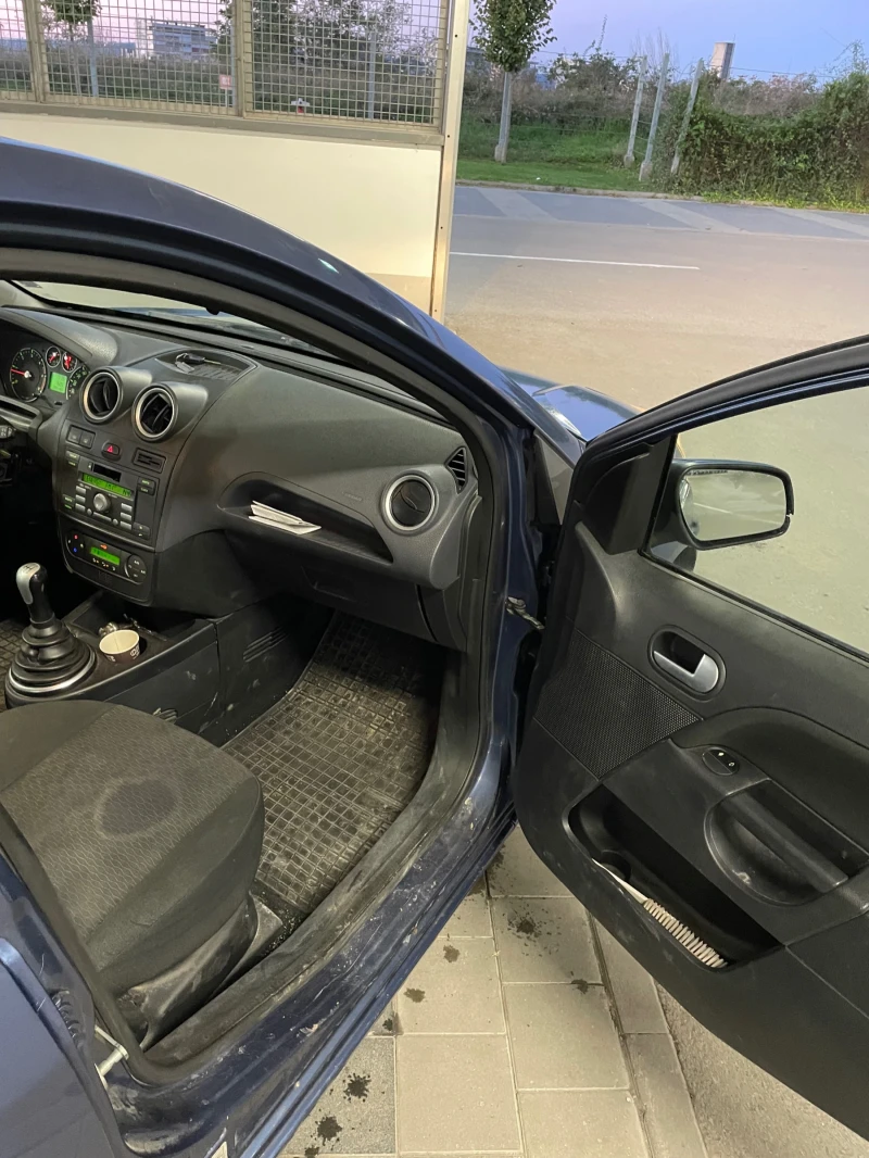 Ford Fiesta, снимка 6 - Автомобили и джипове - 47629067