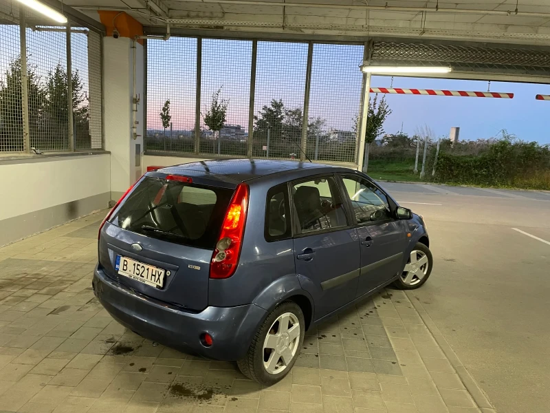 Ford Fiesta, снимка 8 - Автомобили и джипове - 47629067