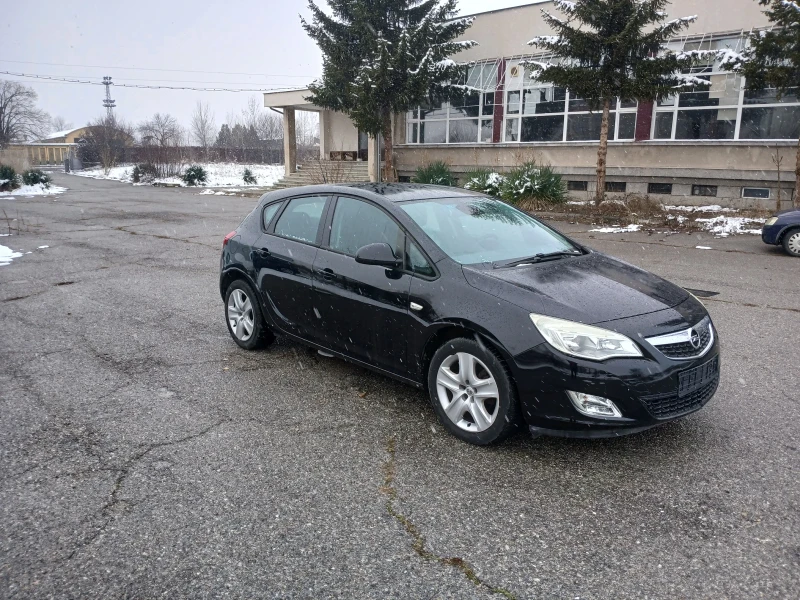 Opel Astra 1.3 CDTI Ecoflex, снимка 1 - Автомобили и джипове - 48701765