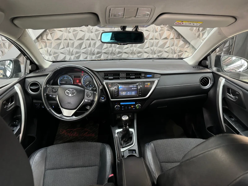 Toyota Auris 2.0 d4d, снимка 6 - Автомобили и джипове - 48849609