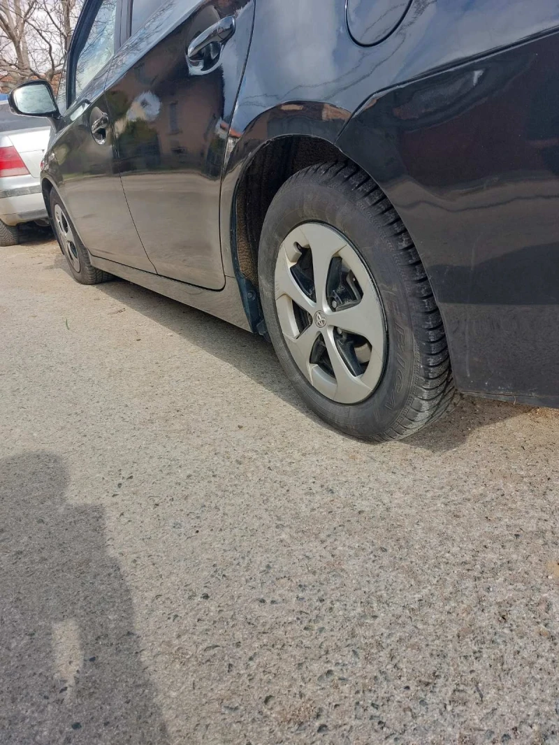 Toyota Prius 1.8, снимка 14 - Автомобили и джипове - 48961116