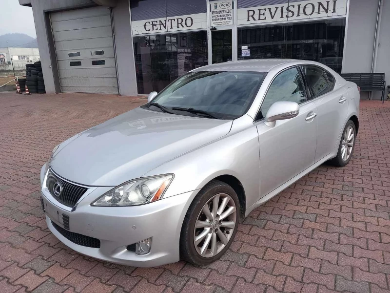 Lexus IS 220d 2.2  ИТАЛИЯ, снимка 3 - Автомобили и джипове - 52103234