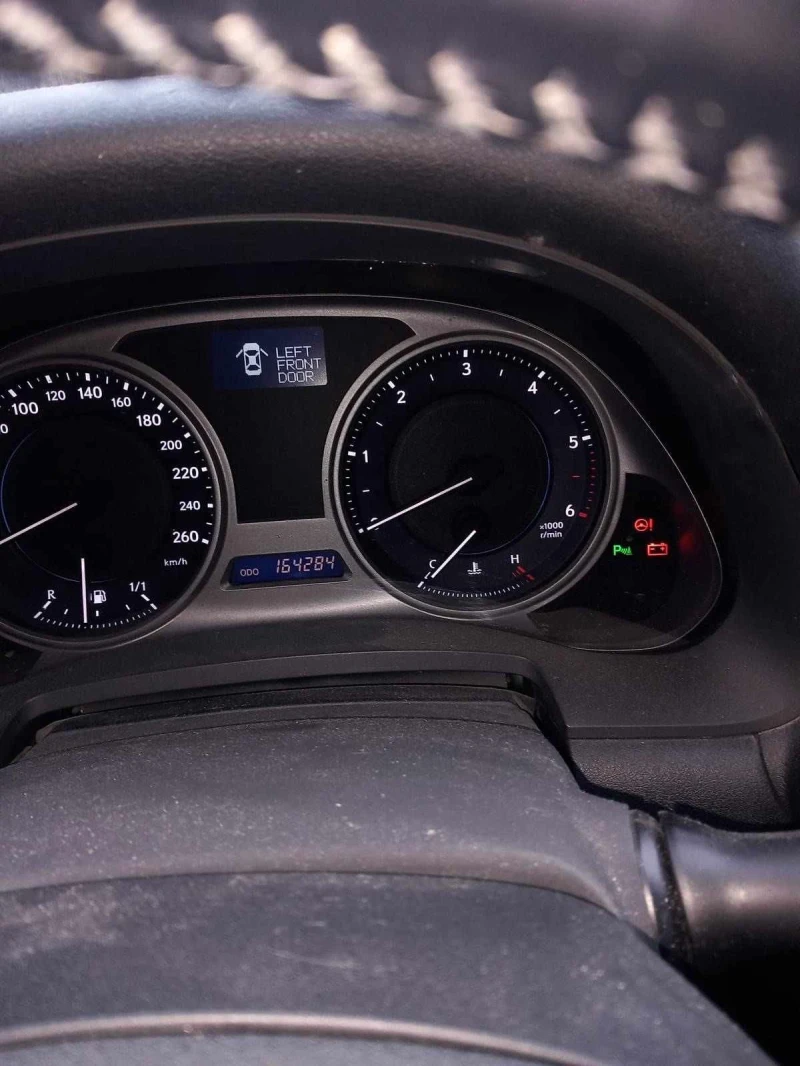 Lexus IS 220d 2.2  ИТАЛИЯ, снимка 8 - Автомобили и джипове - 52103234