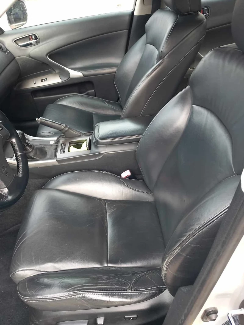 Lexus IS 220d 2.2  ИТАЛИЯ, снимка 10 - Автомобили и джипове - 52103234
