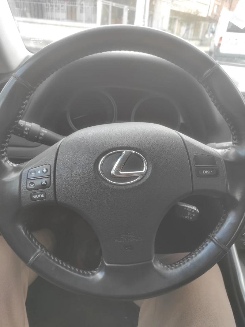Lexus IS 220d 2.2  ИТАЛИЯ, снимка 12 - Автомобили и джипове - 52103234