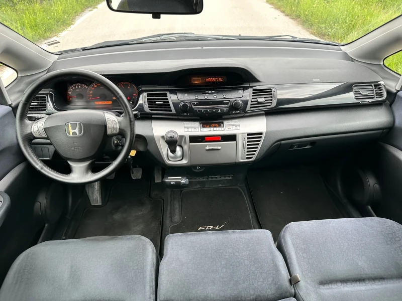 Honda Fr-v 1.7i, снимка 8 - Автомобили и джипове - 50493862