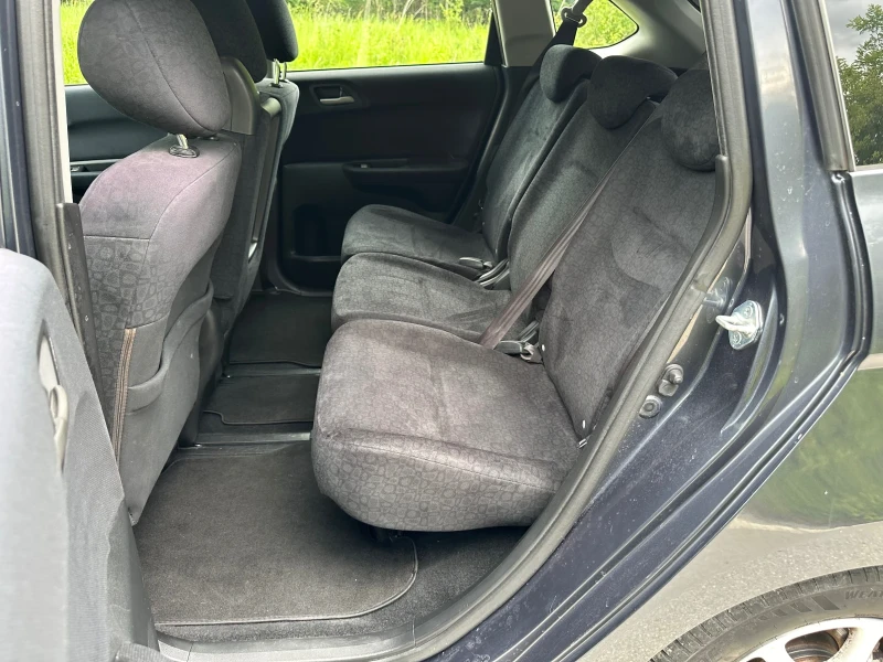 Honda Fr-v 1.7i, снимка 15 - Автомобили и джипове - 50493862