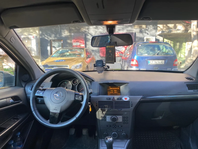 Opel Astra 1.9 cdti - 150 к.с. , снимка 12 - Автомобили и джипове - 52401419