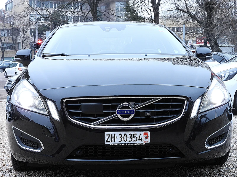 Volvo S60 2.4ШВЕЙЦАРИЯ-ДИСТРОНИК/КОЖА/НАВИ/LANE ASSIST/BLISS, снимка 2 - Автомобили и джипове - 53234868