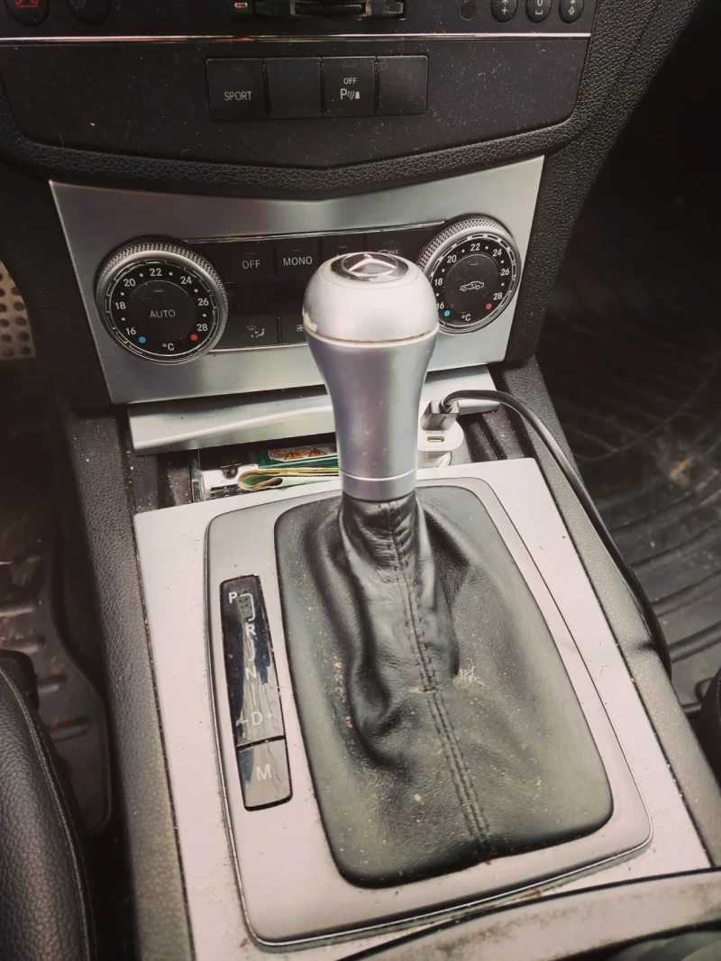 Mercedes-Benz C 220 C220 CDI AMG FULL PAKET, снимка 12 - Автомобили и джипове - 53264530