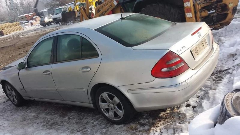 Mercedes-Benz E 270 cdi на части, снимка 1 - Автомобили и джипове - 17233017