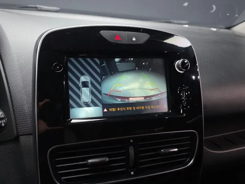 Renault Samsung Clio Intense, снимка 14 - Автомобили и джипове - 56529017