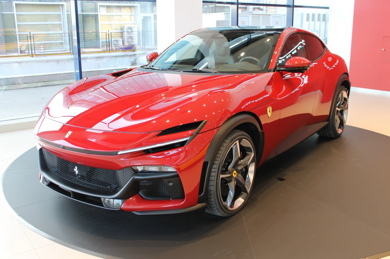 Ferrari Purosangue, снимка 1