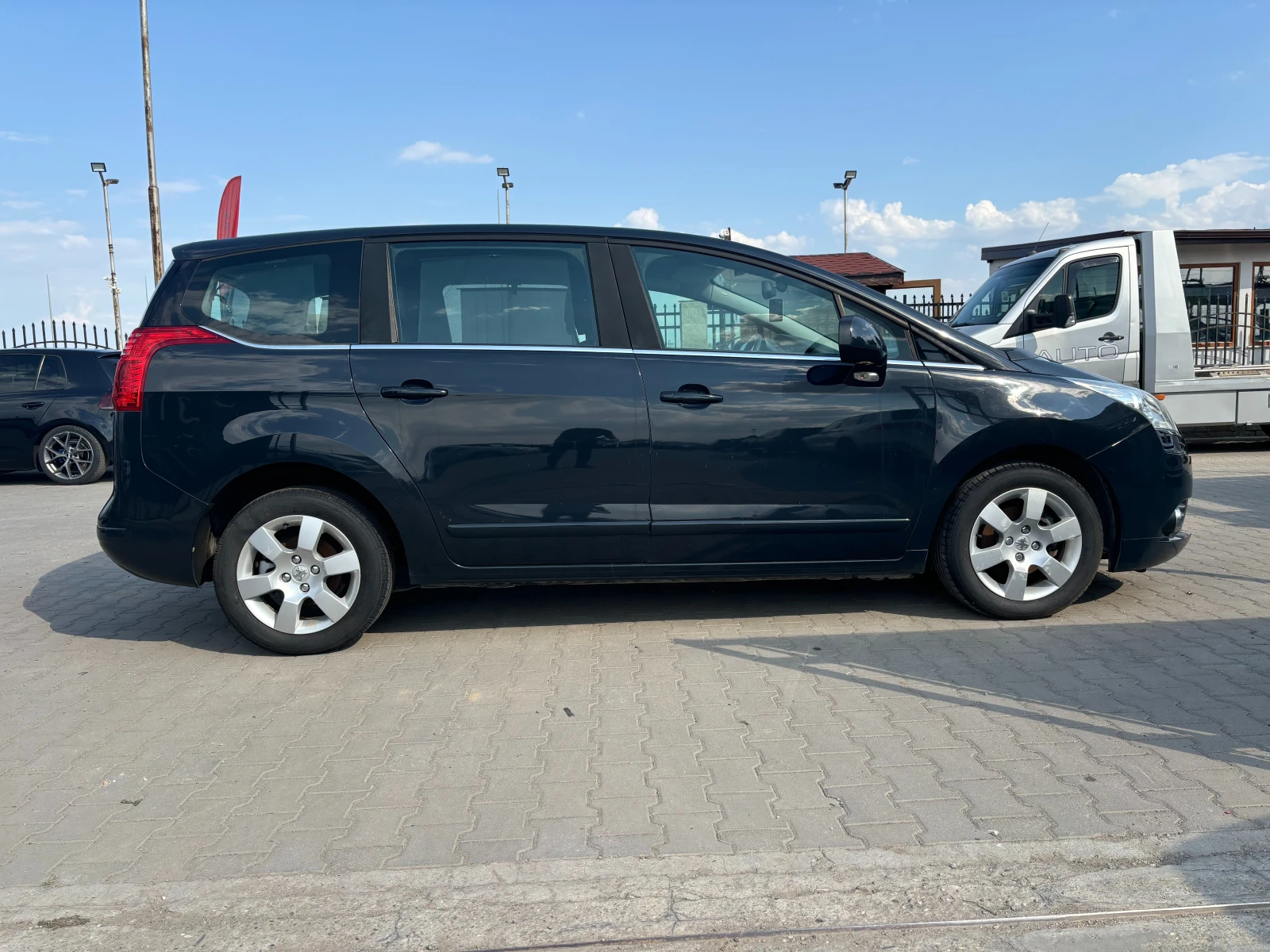 Peugeot 5008 1.6i 7местна 122000км. - изображение 6