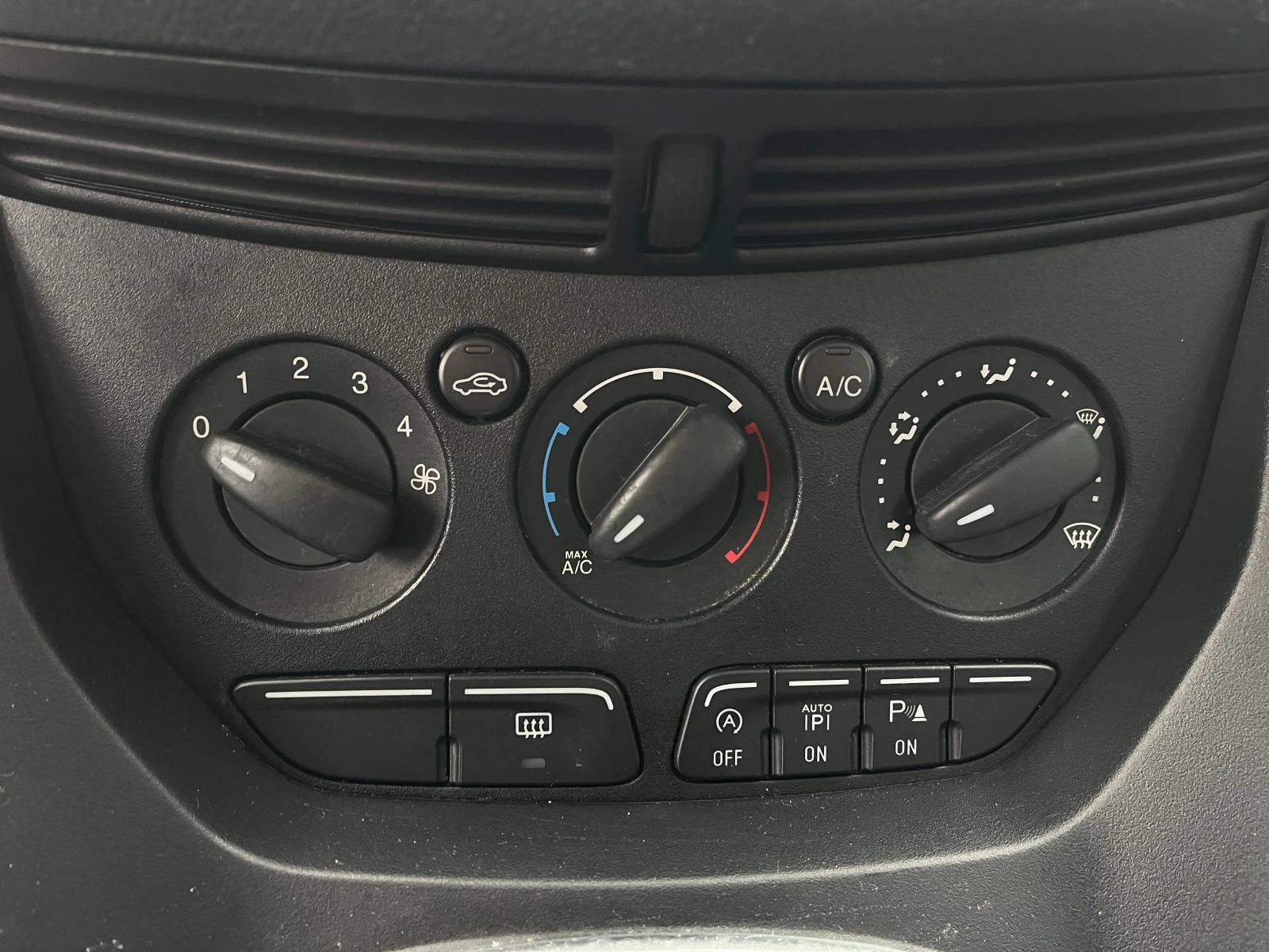 Ford C-max 1.6i +  | Mobile.bg   12