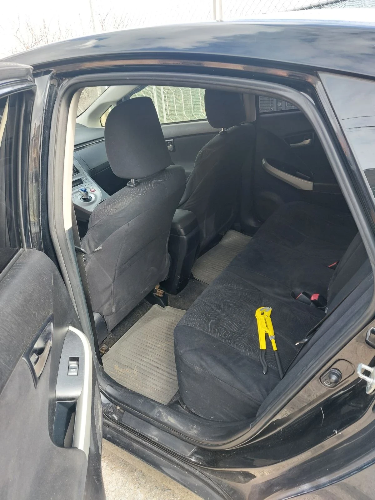 Toyota Prius 1.8 - изображение 5