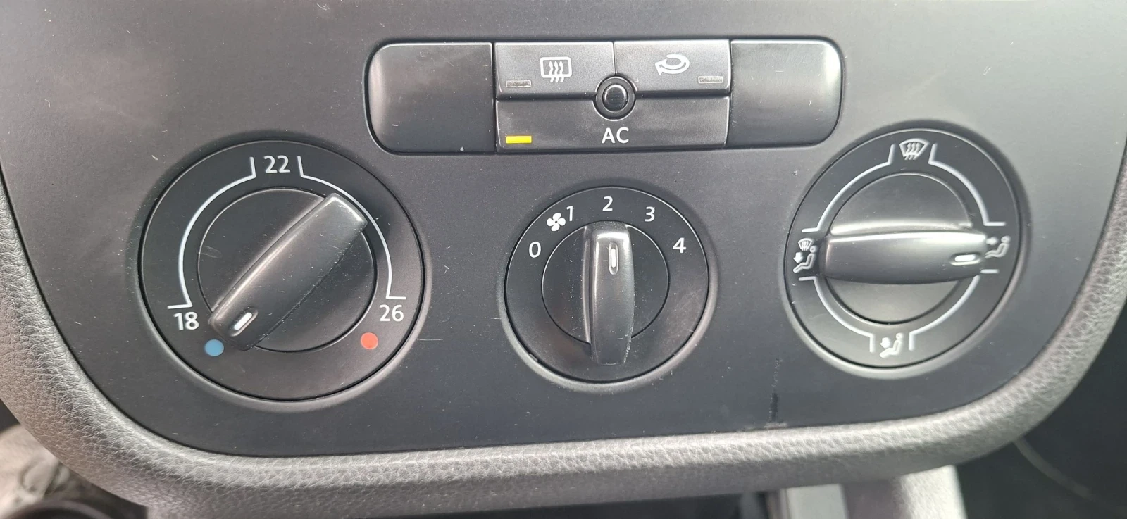 VW Golf 1, 6 ГАЗ/БЕНЗИН - изображение 9