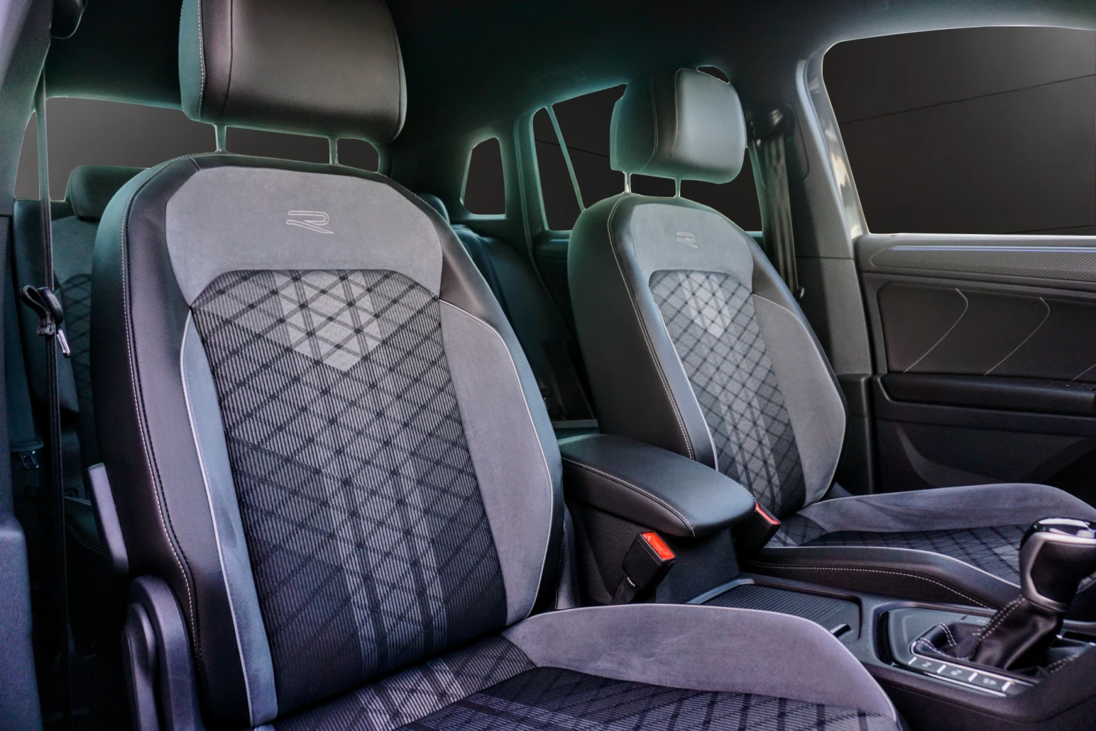 VW Tiguan R-LINE 2.0TDI DSG | Mobile.bg   14