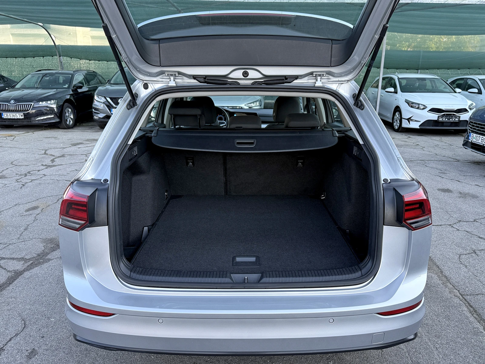 VW Golf Variant 2.0 TDI | Mobile.bg — изображение 11