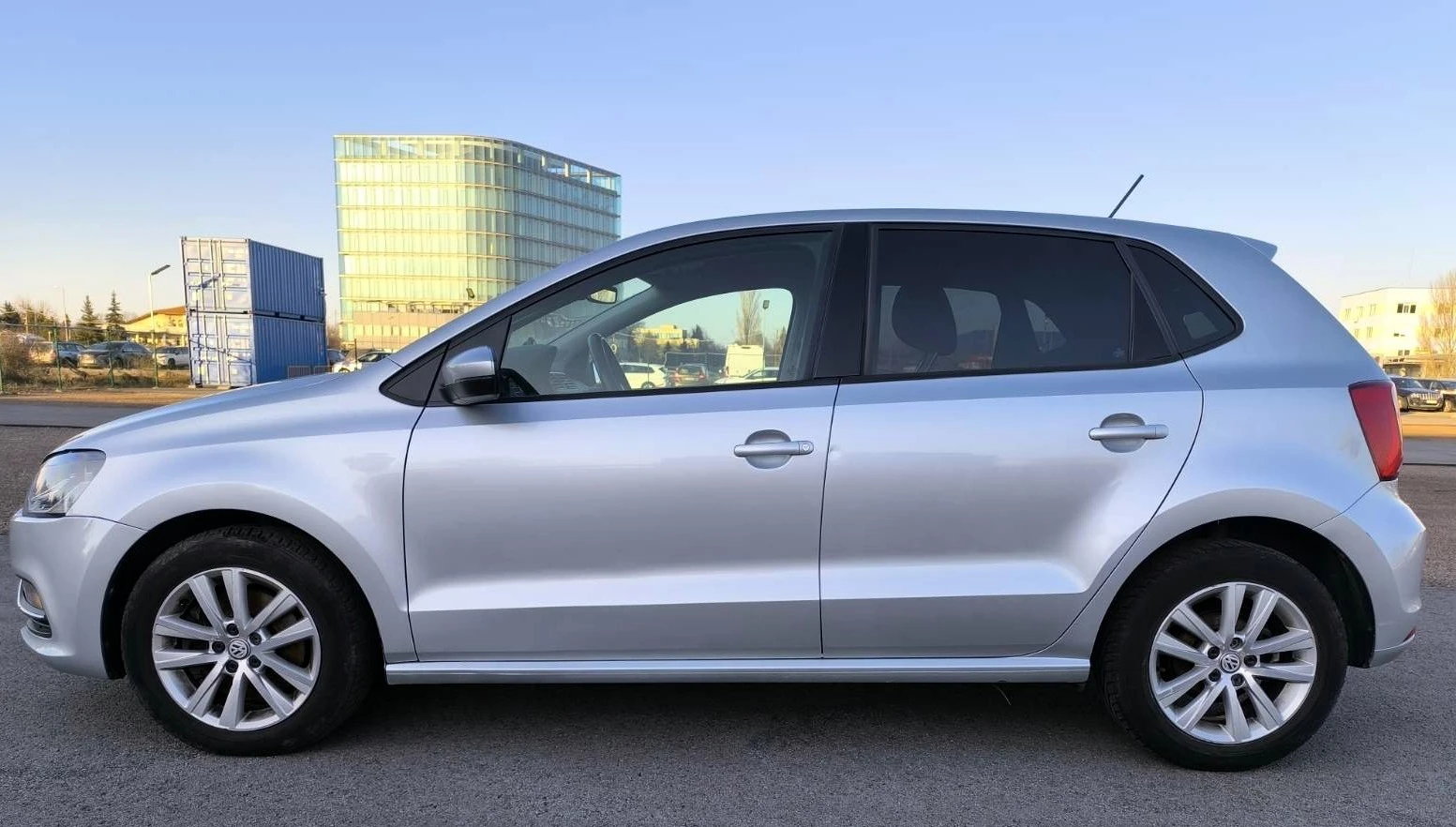 VW Polo Автоматик/Бензин - изображение 8