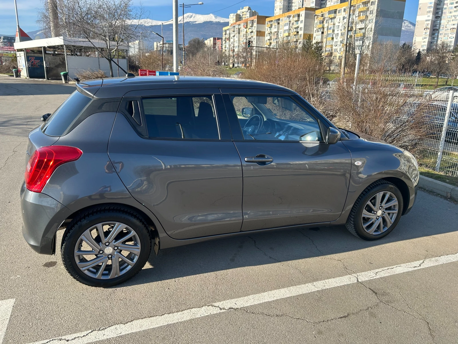 Suzuki Swift, снимка 4 - Автомобили и джипове - 53781723