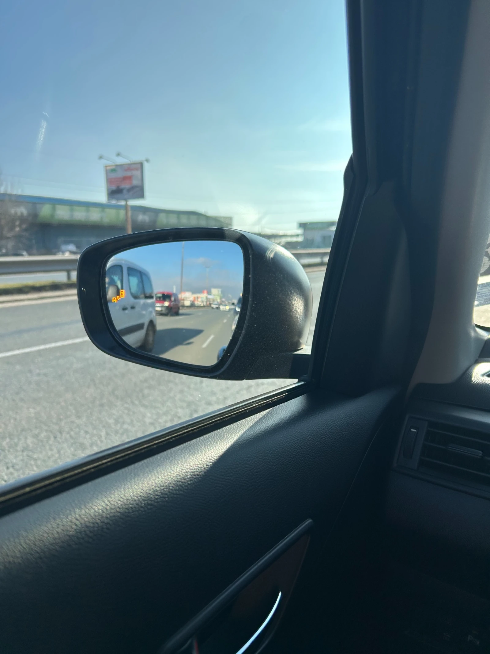 Suzuki Swift, снимка 14 - Автомобили и джипове - 53781723