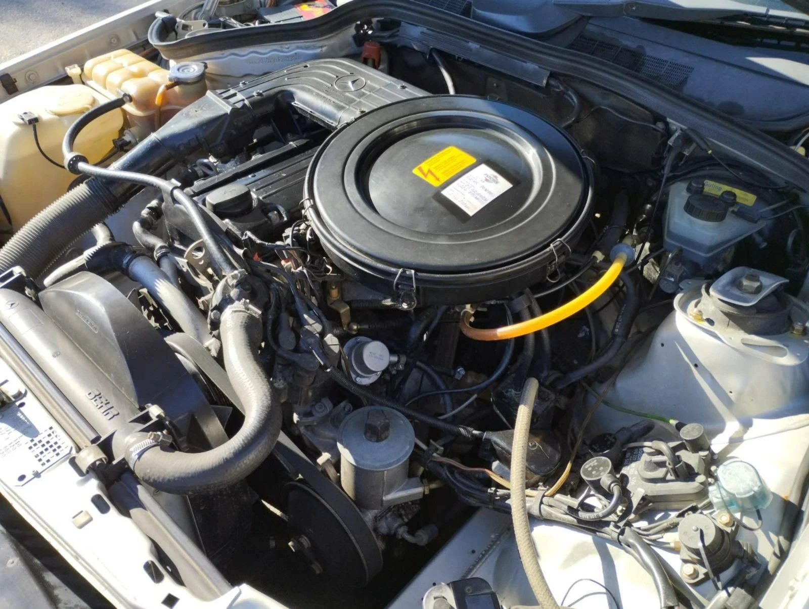 Mercedes-Benz 190 Automatic 2.0Benzin , снимка 13 - Автомобили и джипове - 53906364