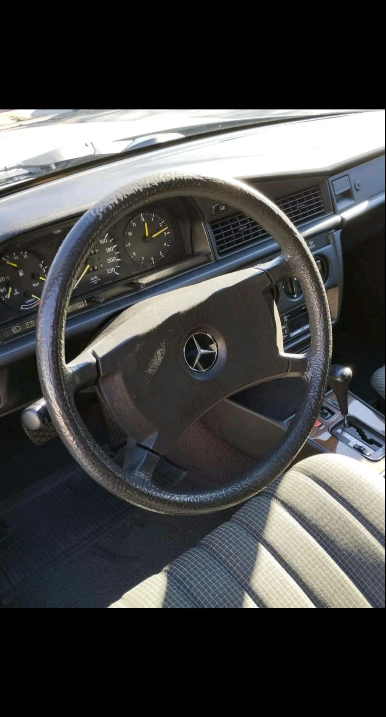 Mercedes-Benz 190 Automatic 2.0Benzin , снимка 5 - Автомобили и джипове - 53906364