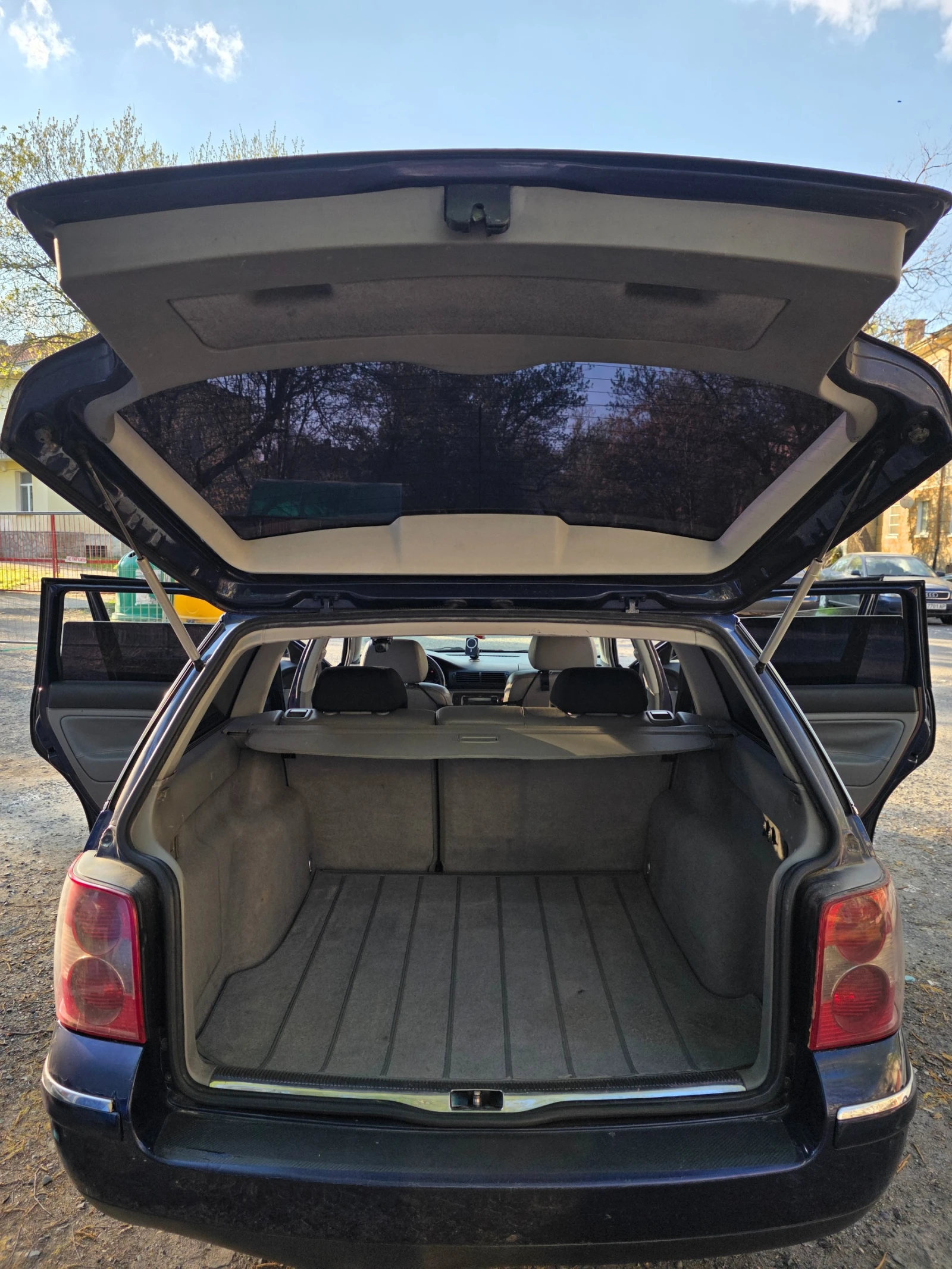 VW Passat 1.9TDI Highline, снимка 5 - Автомобили и джипове - 54248200