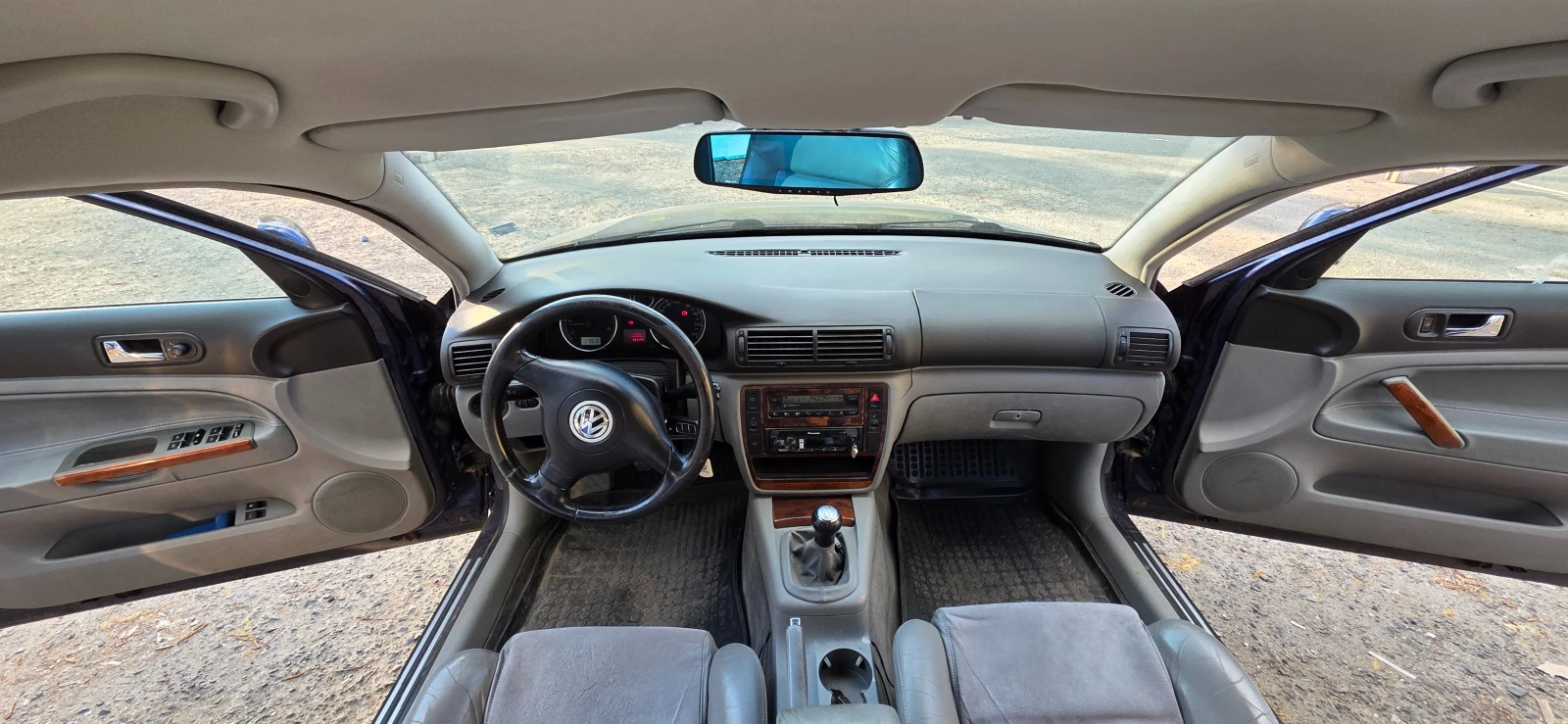 VW Passat 1.9TDI Highline, снимка 11 - Автомобили и джипове - 54248200