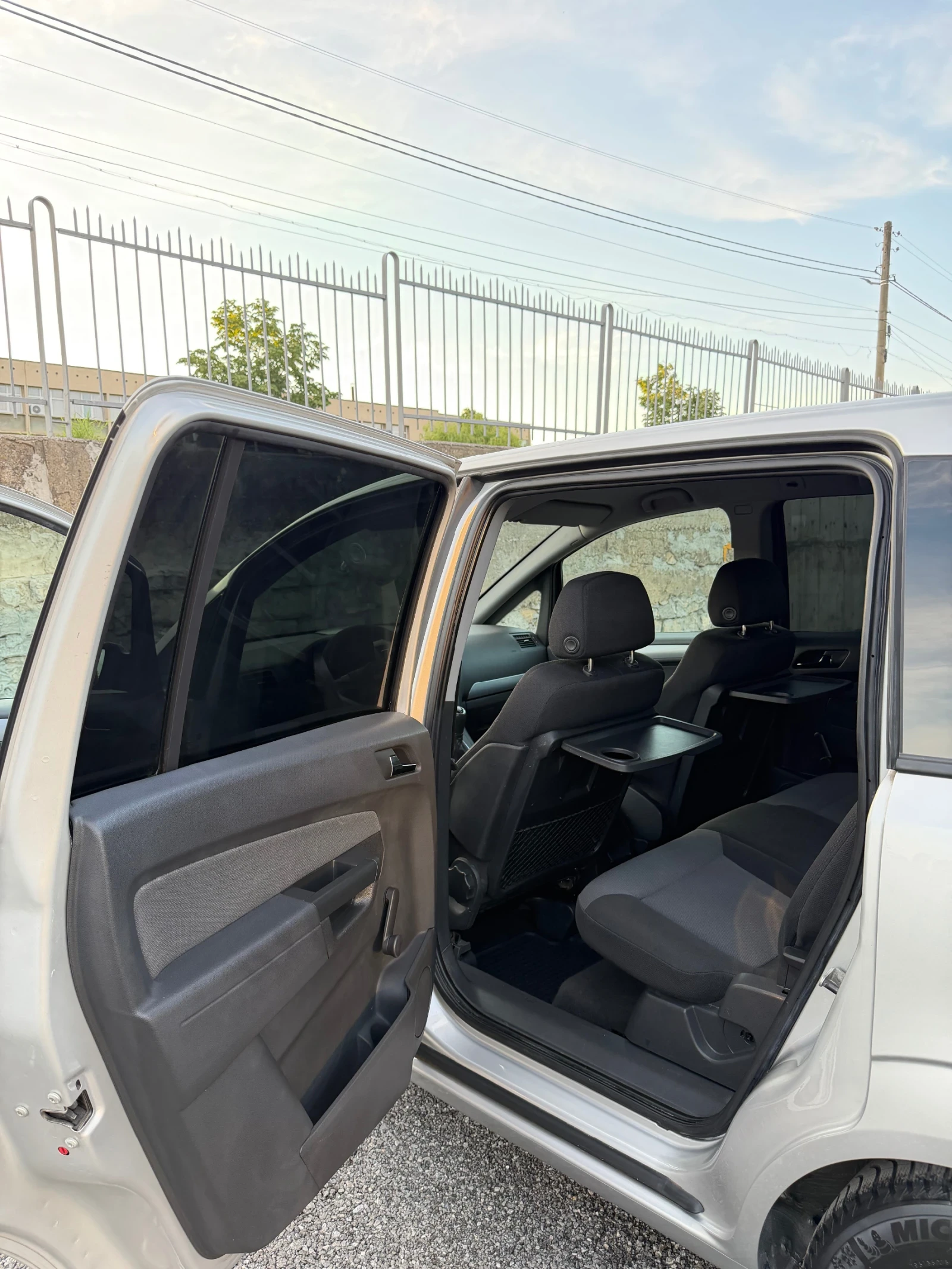 Opel Zafira 1.8/ 125кс./ 6+ 1, снимка 8 - Автомобили и джипове - 54836053