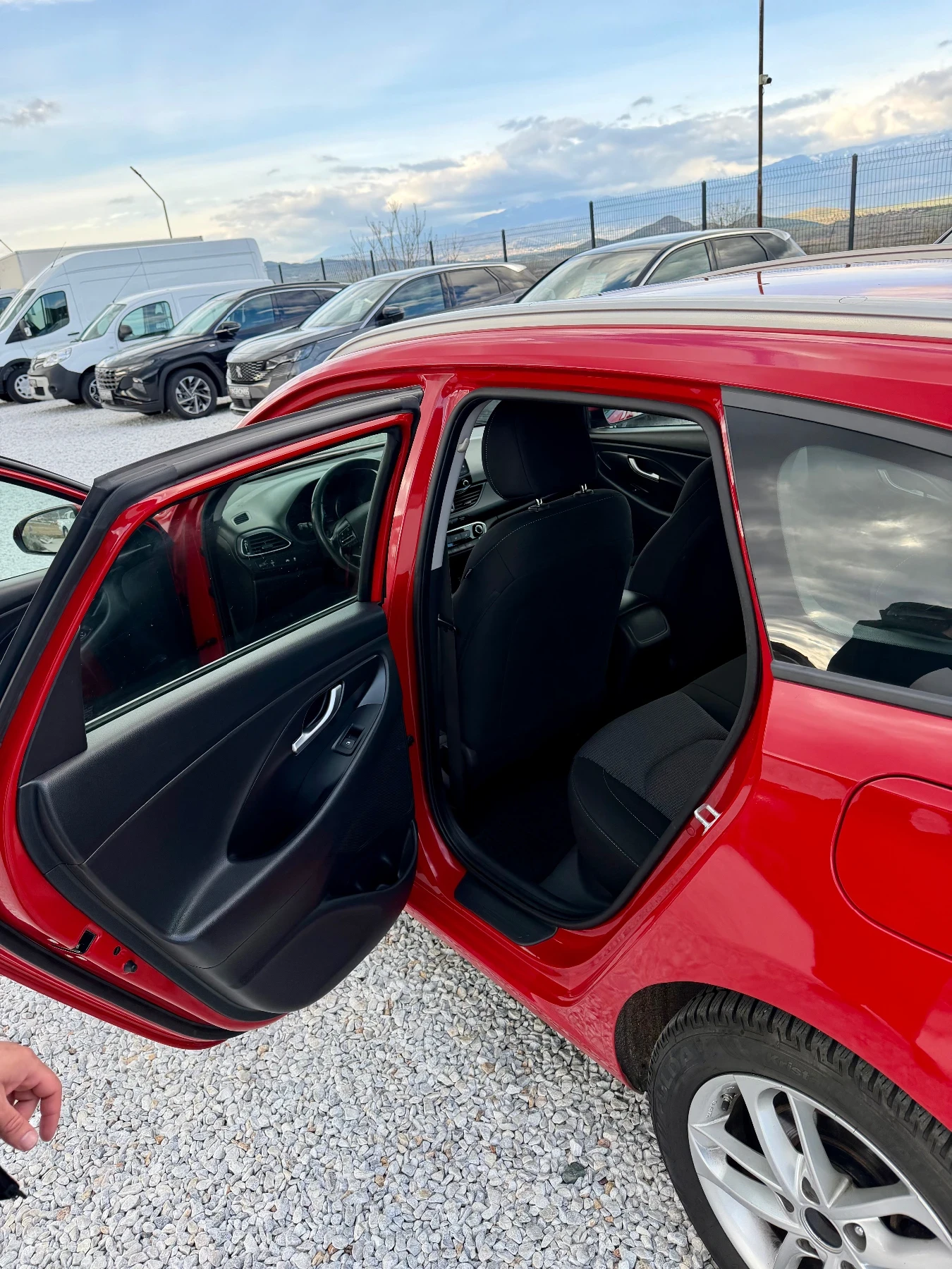 Hyundai I30 1.6 CRDI, снимка 10 - Автомобили и джипове - 55578400