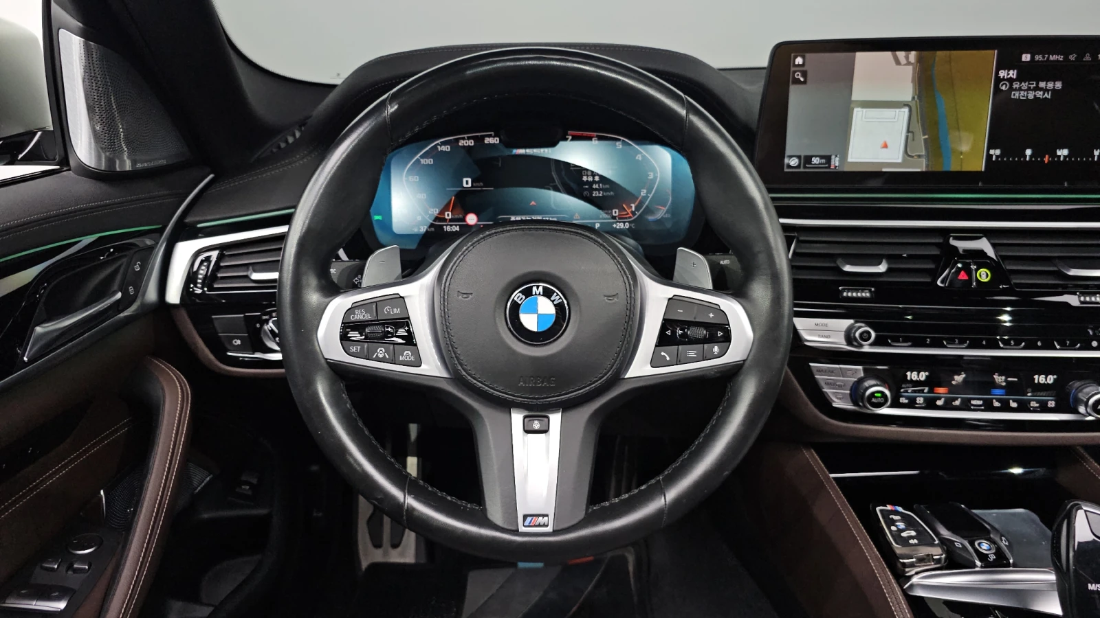 BMW 550 М550* XDRIVE* HEADUP* 360* КАМЕРИ* ОБДУХ* , снимка 7 - Автомобили и джипове - 54982874