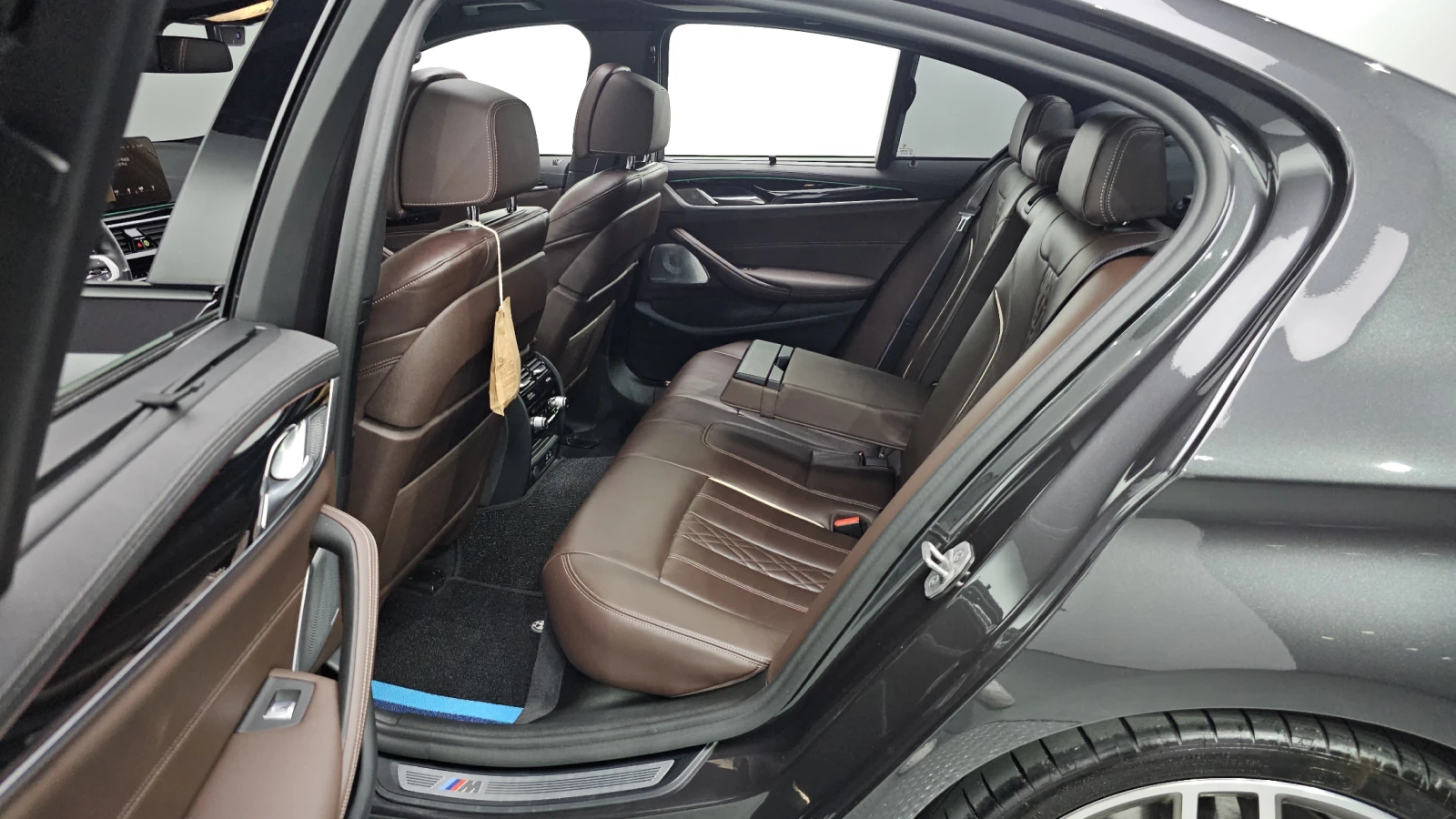 BMW 550 М550* XDRIVE* HEADUP* 360* КАМЕРИ* ОБДУХ* , снимка 16 - Автомобили и джипове - 54982874