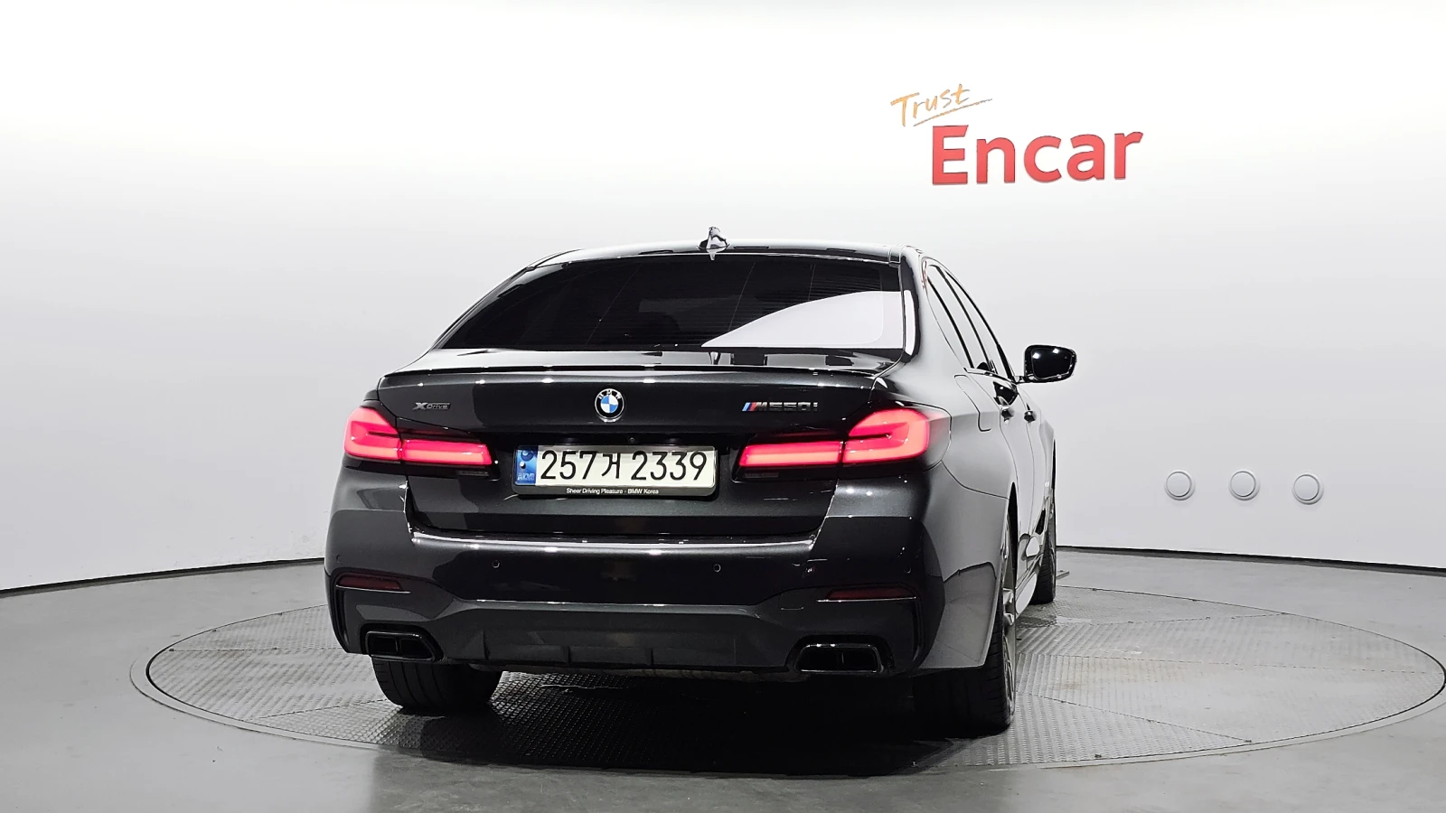 BMW 550 М550* XDRIVE* HEADUP* 360* КАМЕРИ* ОБДУХ* , снимка 4 - Автомобили и джипове - 54982874