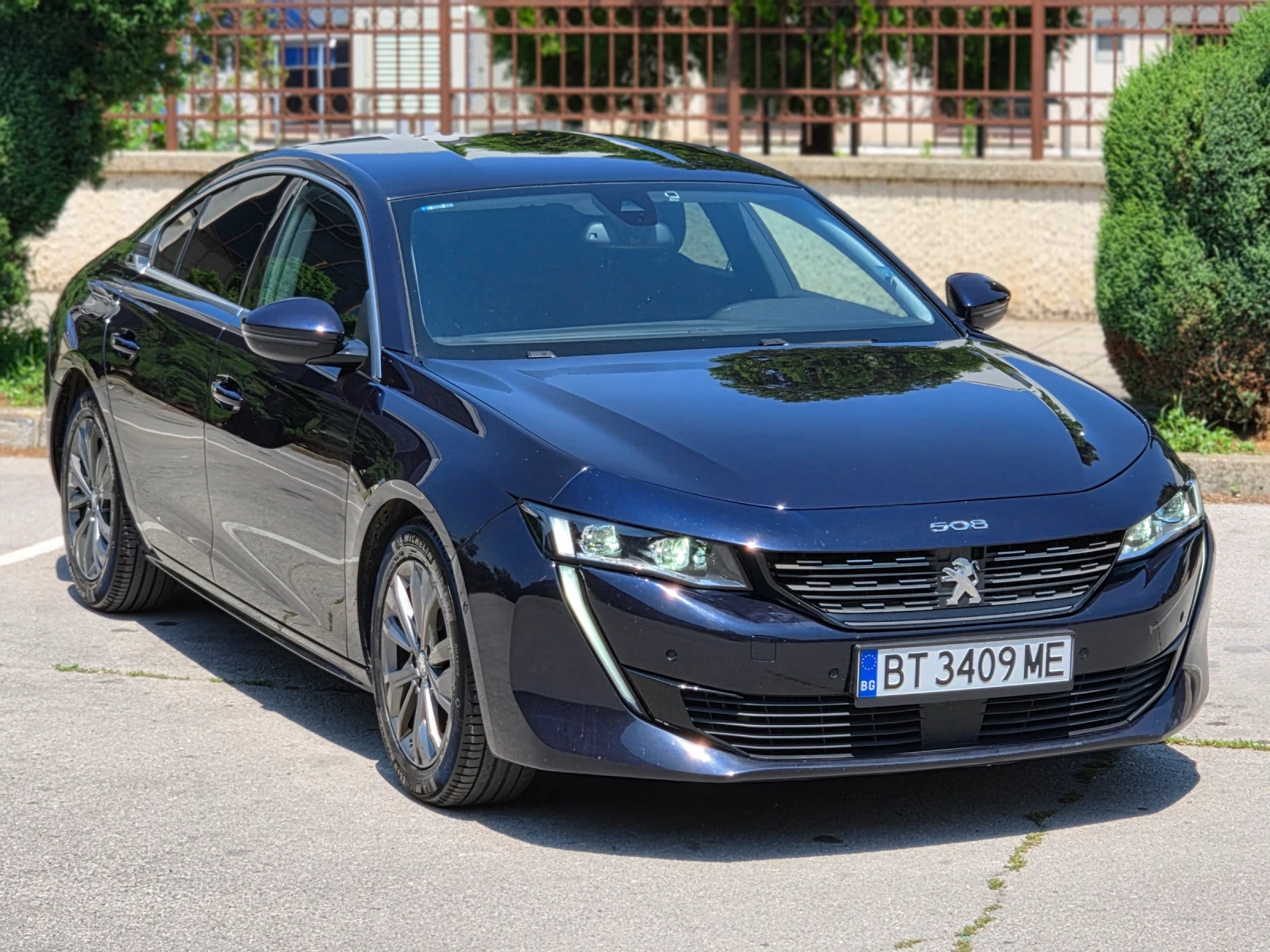 Peugeot 508 1.5HDI 8EAT * НАВИ * КАМЕРИ * СМЕНЕНА ВЕРИГА * ТОП, снимка 4 - Автомобили и джипове - 54986954