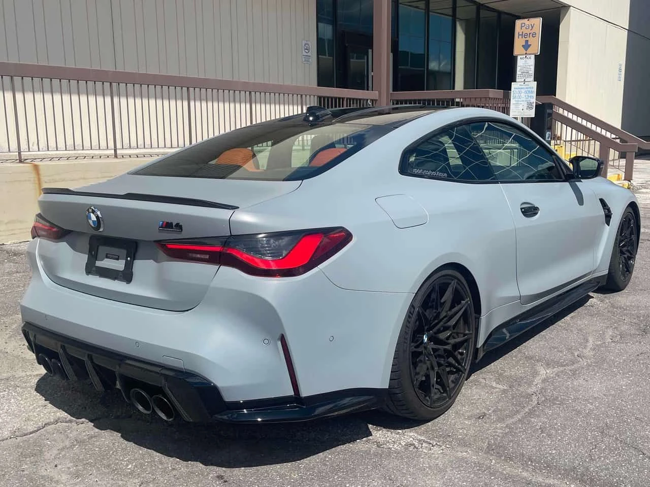 BMW M4 Competition  CARFAX, снимка 13 - Автомобили и джипове - 54999399